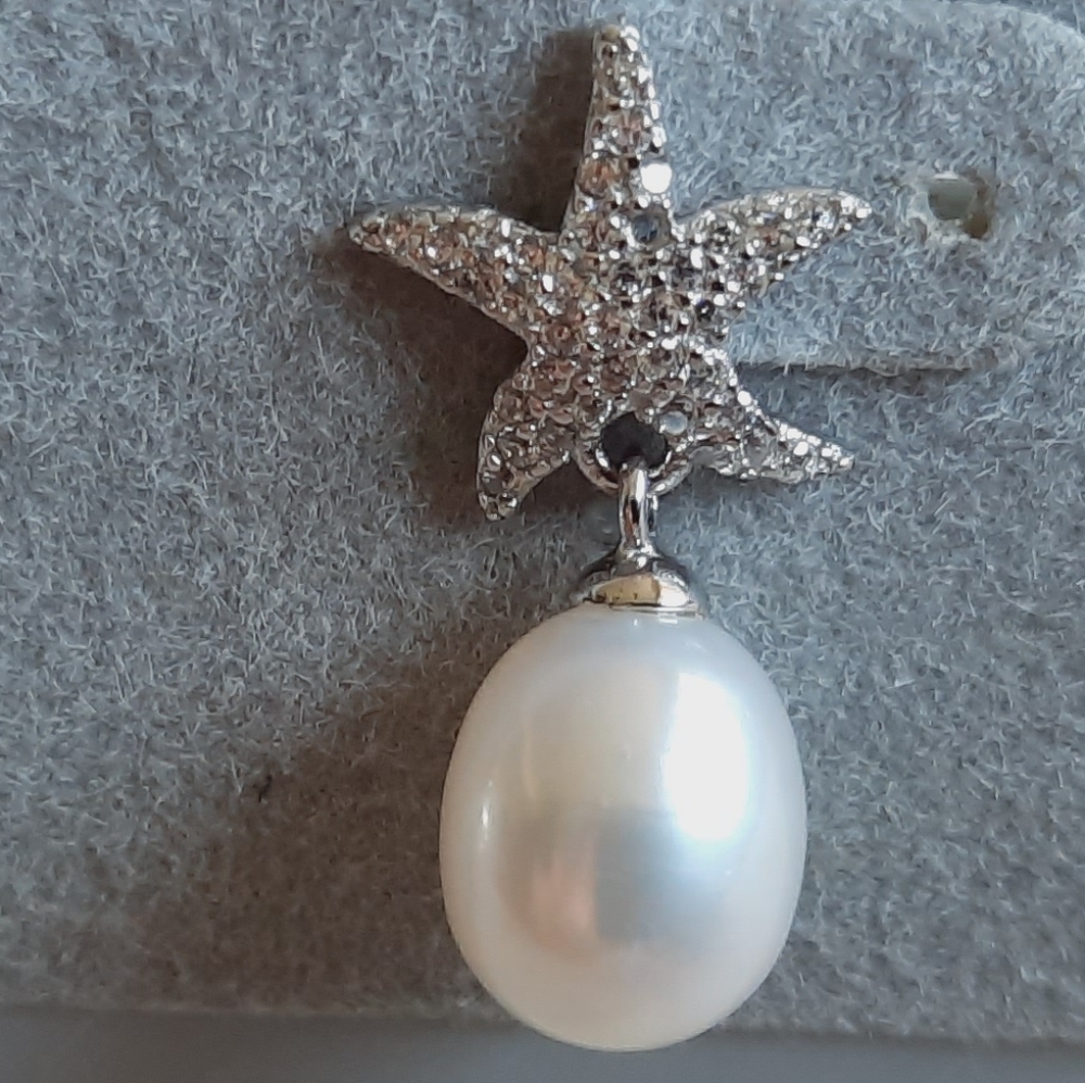 Sterling silver pearl earrings. - Picture 3 of 6